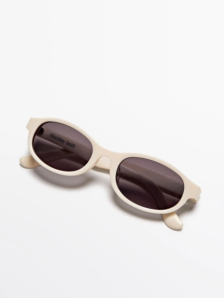 Petites lunettes de soleil rectangulaires