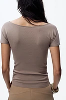 SHORT-SLEEVED T-SHIRT