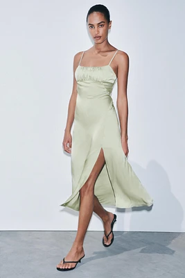 ROBE STYLE LINGERIE SATINÉE