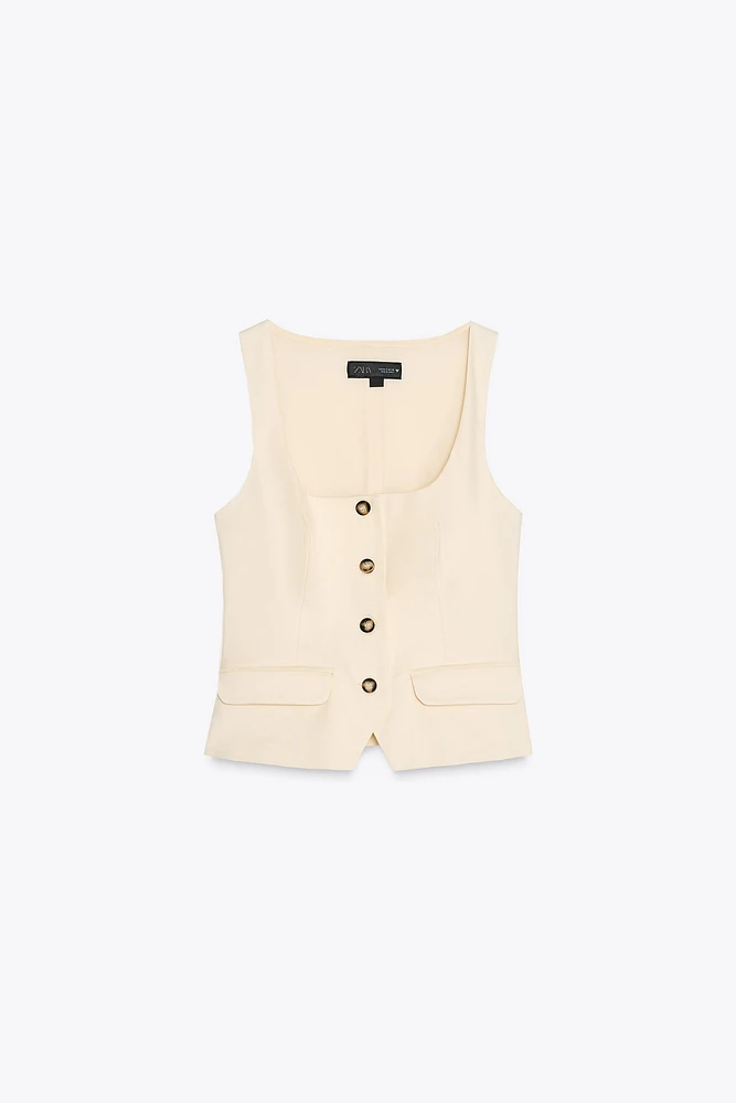BUTTONED TOP