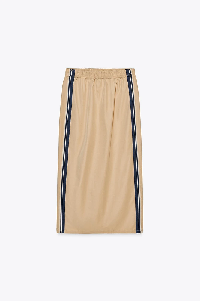 SIDE STRIPE MIDI SKIRT