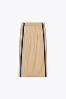 SIDE STRIPE MIDI SKIRT