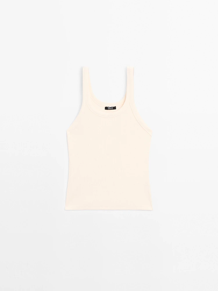Cotton blend round neck top