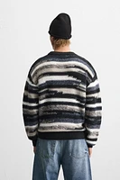 GEOMETRIC JACQUARD SWEATER
