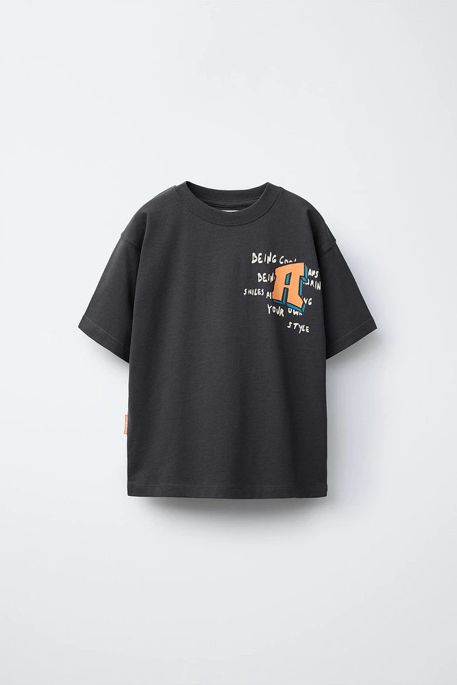 T-SHIRT IMPRIMÉ GRAFFITI