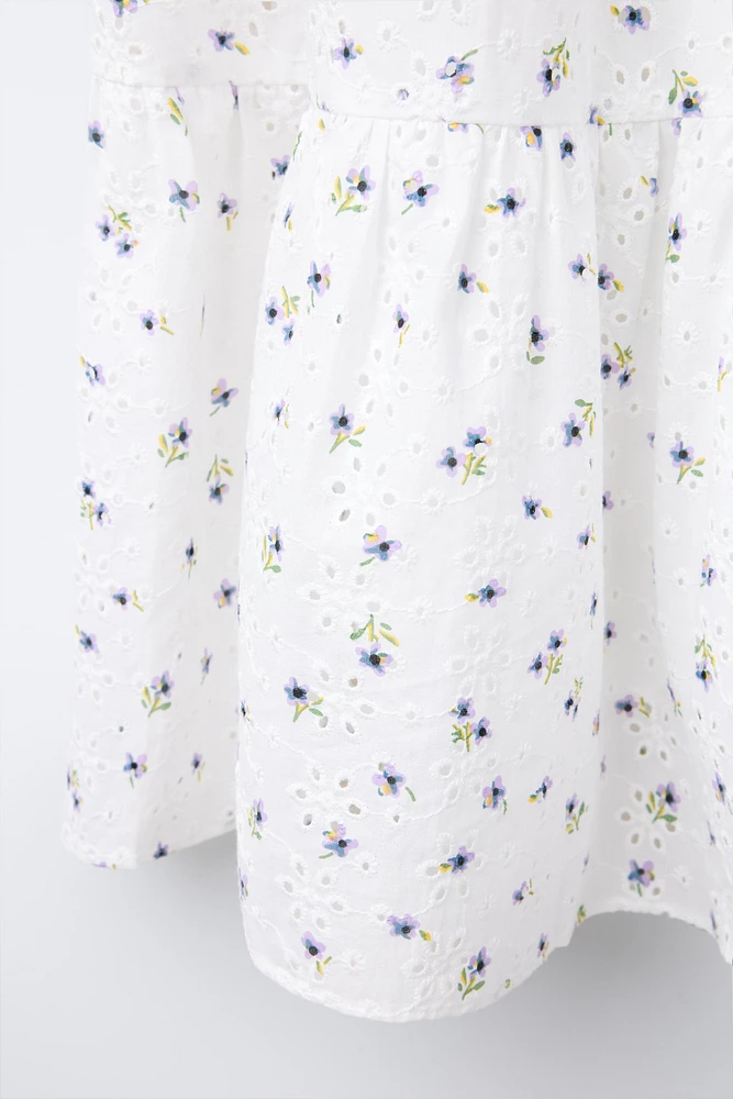 ROBE BRODERIES FLEURS