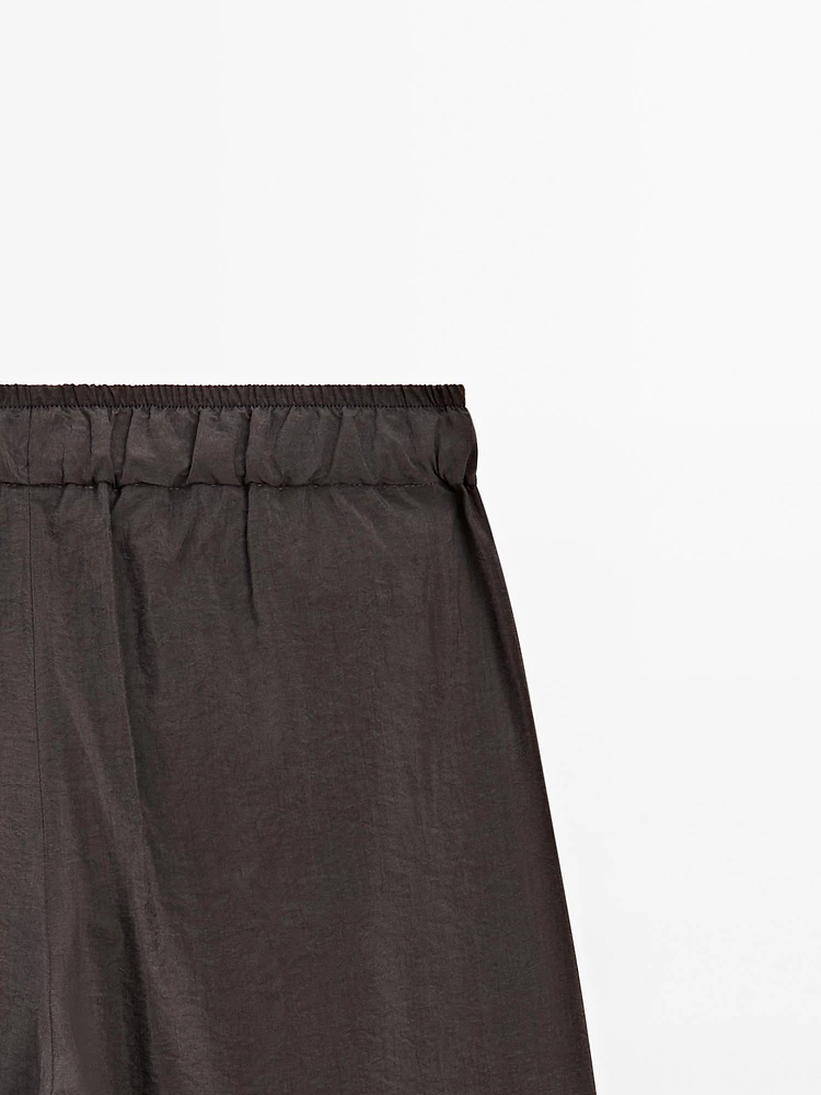 Voluminous silk blend trousers