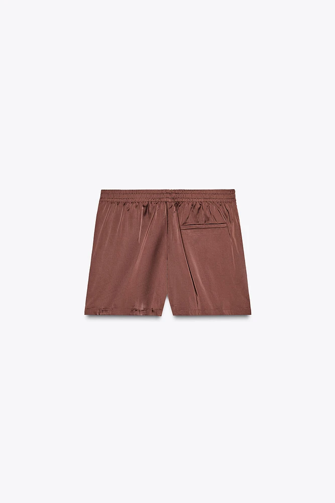 SHORTS SATINÉS AVEC DENTELLE