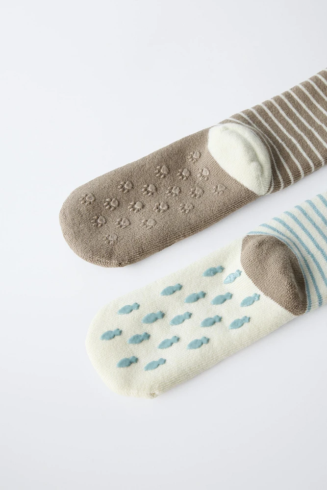 TWO-PACK OF NON-SLIP SOCKS