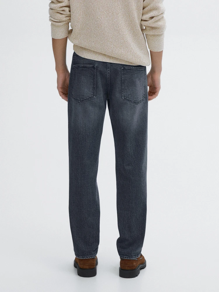 Tapered fit jeans