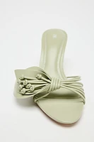 SANDALES À FLEUR