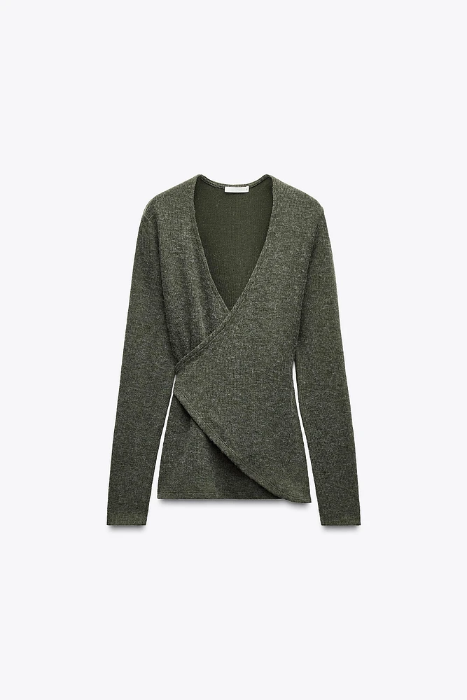 SOFT WRAP TOP
