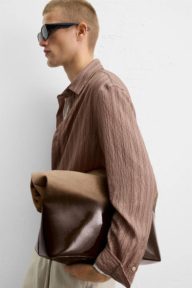 SAC SHOPPER EN CUIR LAQUÉ