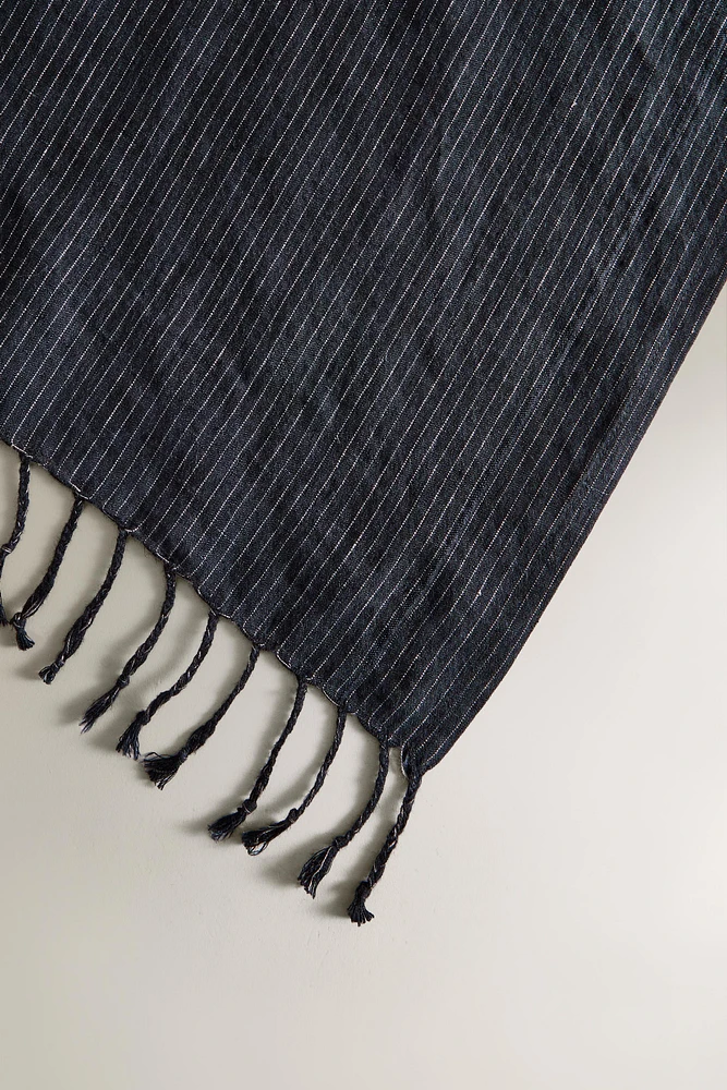 BEACH WRAP TOWEL WITH THIN STRIPES