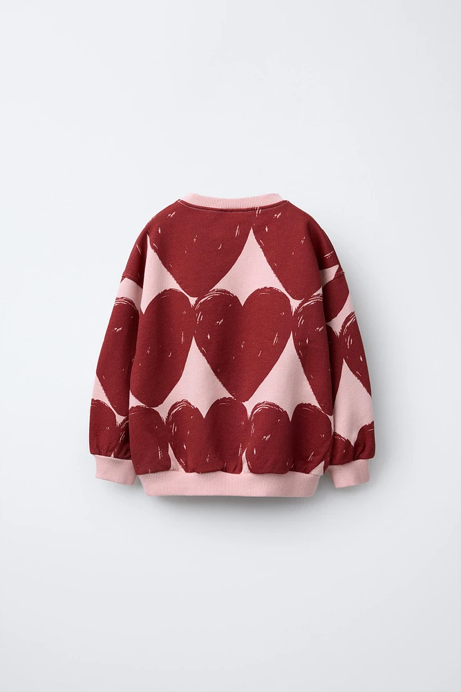 HEART PRINT SWEATSHIRT