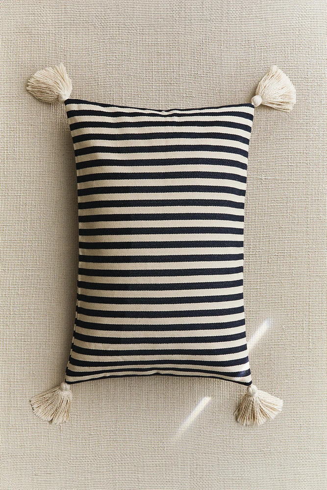 THROW PILLOW COVER WITH TASSELS
