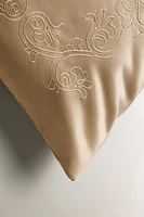 HOUSSE DE COUSSIN BRODERIE