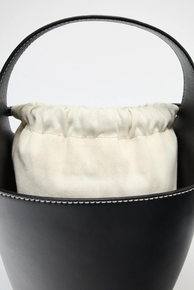 DRAWSTRING BUCKET BAG
