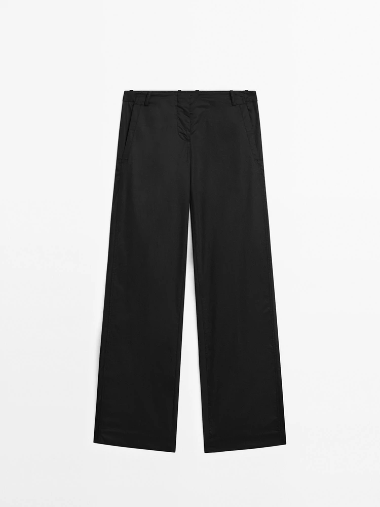 100% cotton mid-rise straight-leg trousers