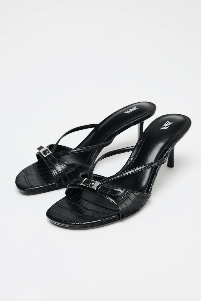 TEXTURED BUCKLE HEEL SANDALS