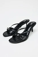 TEXTURED BUCKLE HEEL SANDALS