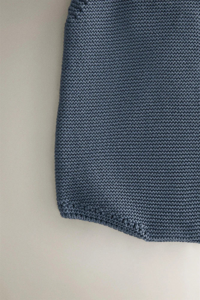 CHILDREN'S DUNGAREES WITH BOBBLES