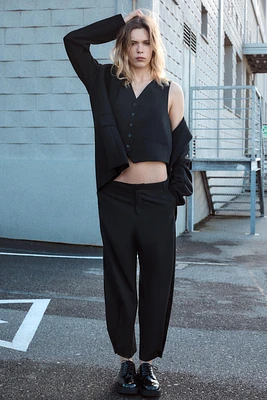 BUCKLE VEST