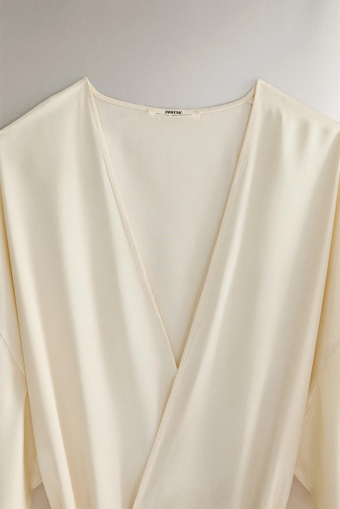 ROBE DE CHAMBRE UNIE EN SATIN