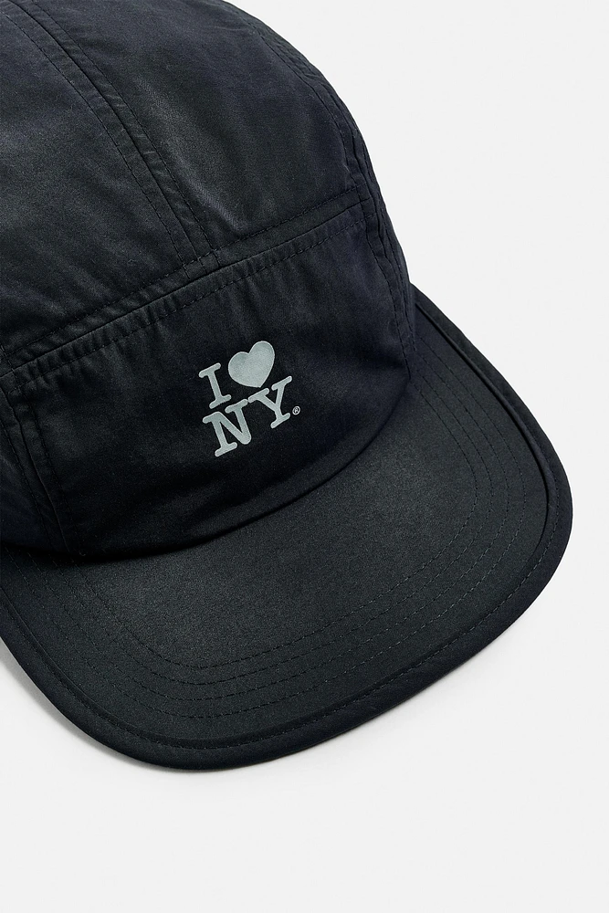CASQUETTE VISIÈRE PLATE I LOVE NEW YORK ®