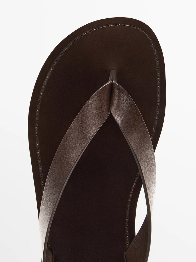Sandales plates en cuir