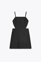 ROBE COURTE CUT OUT