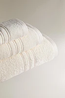 BATH TOWEL WITH BORDER