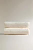 FLEECE BLANKET