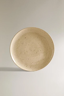 DOTTED STONEWARE DINNER PLATE