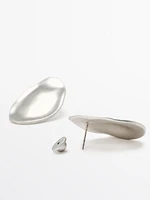 Almond earrings