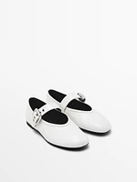 Soft ballet flats with buckle