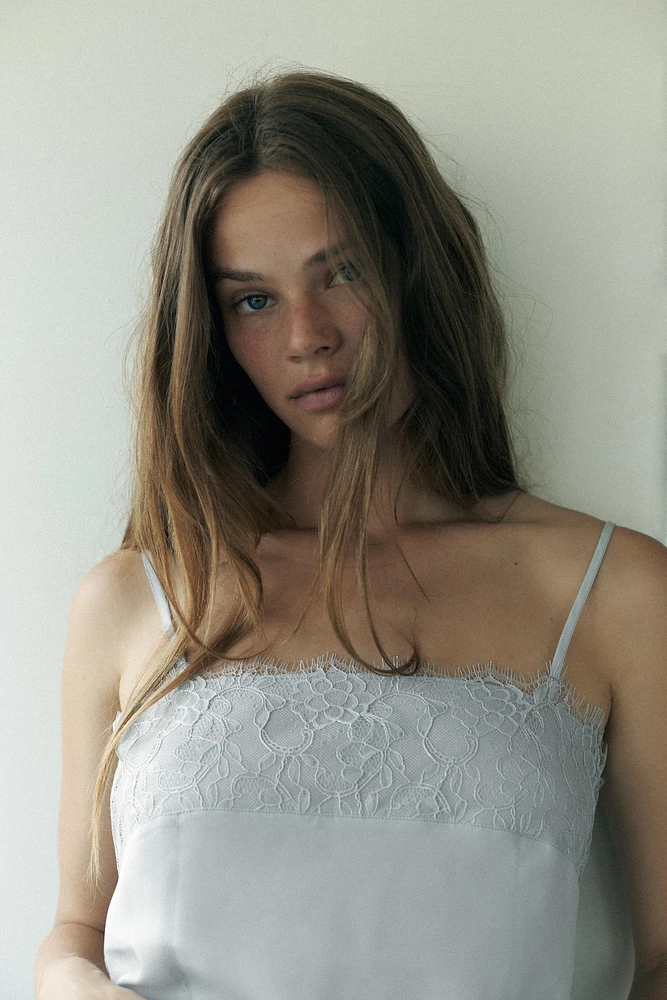 TOP GEORGETTE DENTELLE