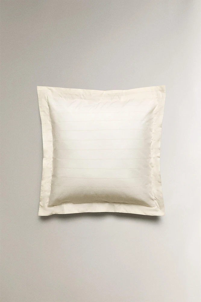 STRIPED PILLOWCASE