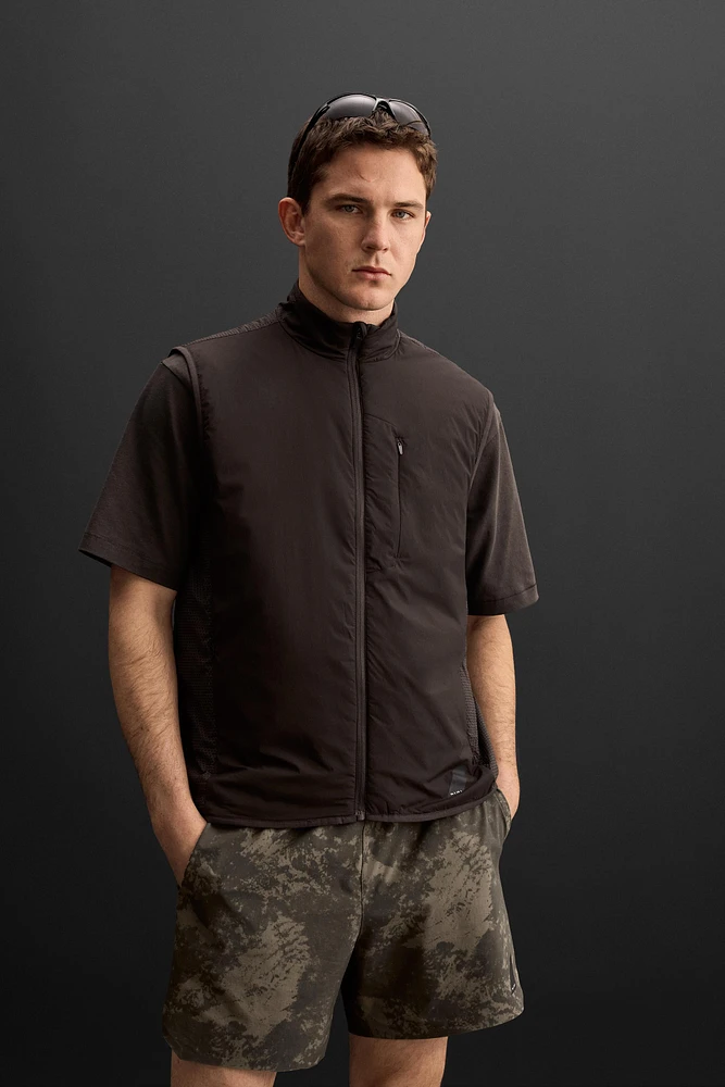 LIGHTWEIGHT TECHNICAL VEST