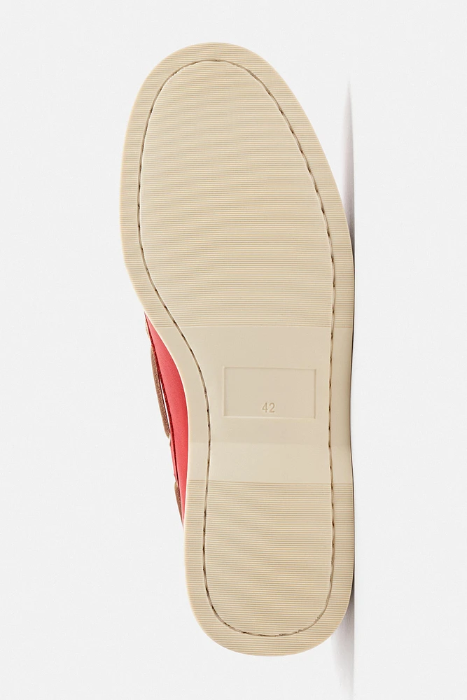 LEATHER DECK SHOES