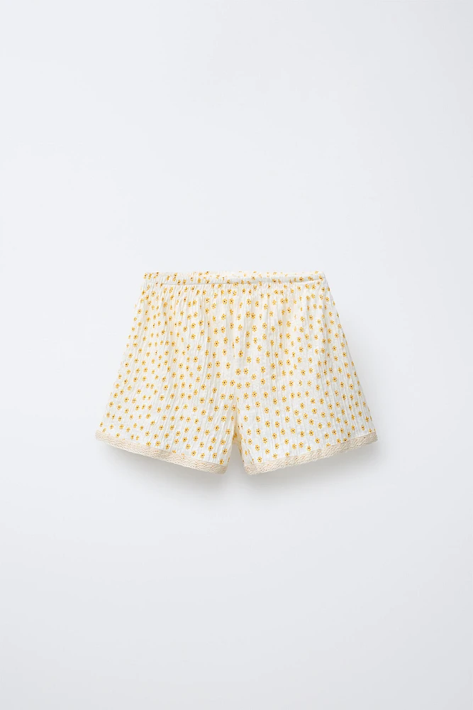LACE PRINT SHORTS