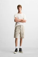 ABSTRACT PRINT CARPENTER POCKET SHORTS