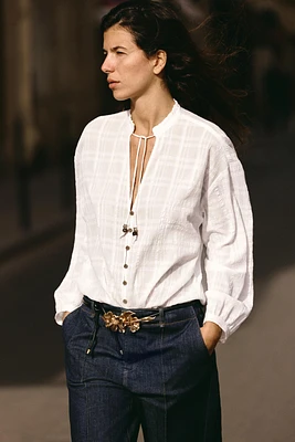 WOODEN BUTTON BLOUSE
