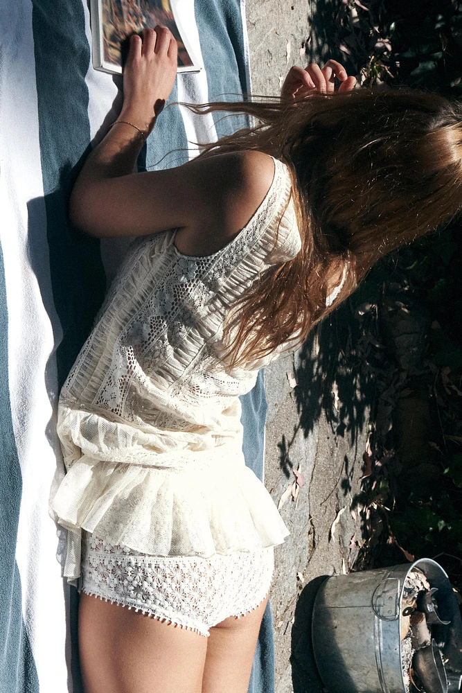 ROBE PLIS DENTELLE