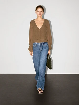 Textured shirt with ruffles