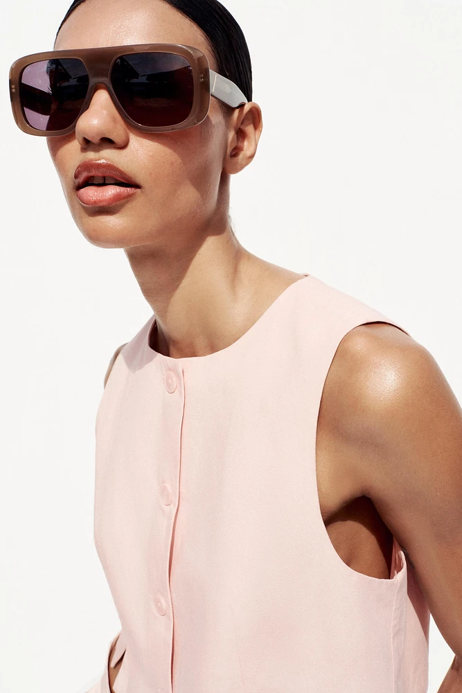 VENTED CROPPED VEST