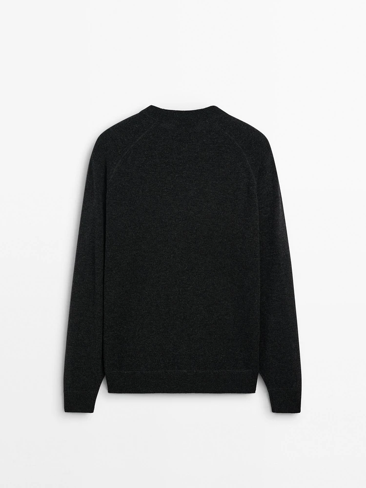 100% wool knit sweater