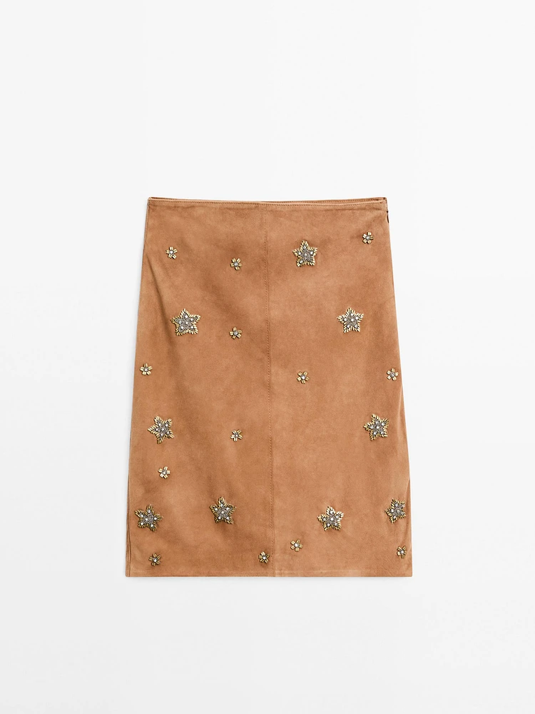 Jupe en cuir et daim avec pierres fantaisie