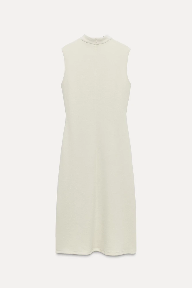 ROBE MI-LONGUE AVEC CEINTURE