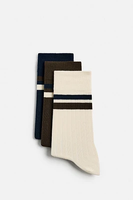 3-PACK OF TEXTURED SOCKS